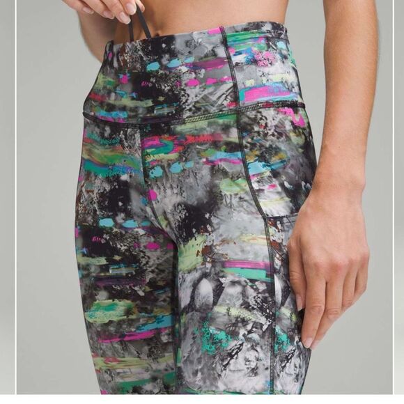 Lululemon Fast & Free high rise crop 23” paint drift multi 8 - Picture 3 of 7
